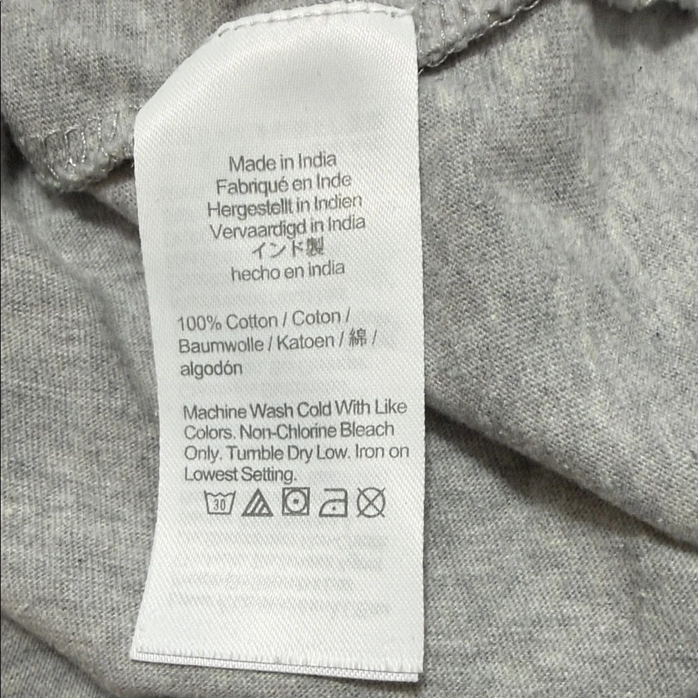 J. Crew Washed Men's Heather Gray Long Sleeve Crew Neck Tee, Size Medium.